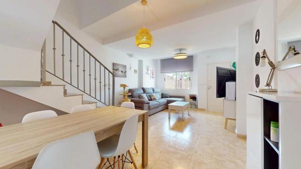 Casa independiente en calle la Paz