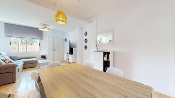 Casa independiente en calle la Paz