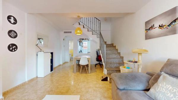 Casa independiente en calle la Paz