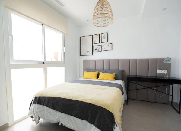 Casa independiente en calle Comunidad Catalana