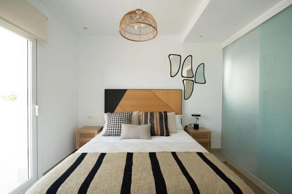 Casa independiente en calle Comunidad Catalana