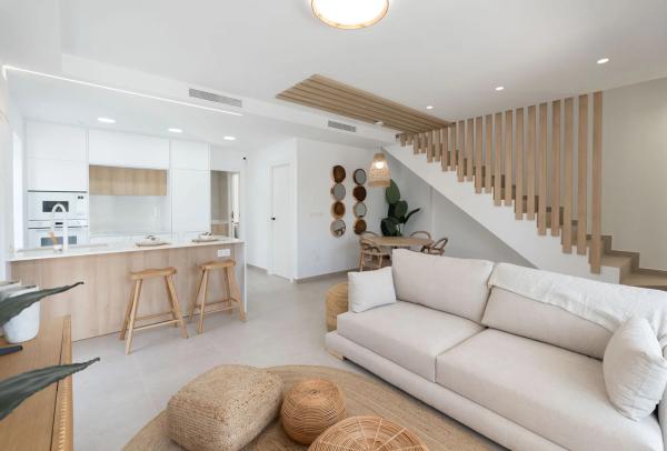 Casa independiente en calle Comunidad Catalana