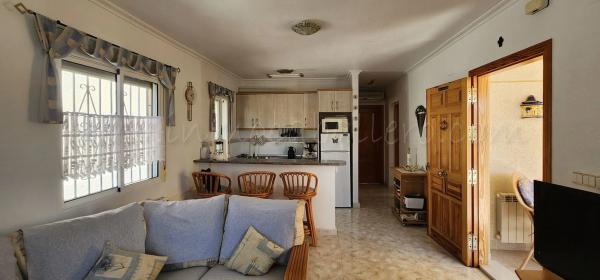 Casa independiente en calle Abedul