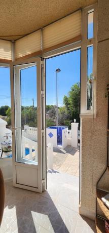 Casa independiente en calle Abedul