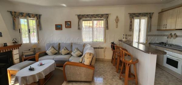 Casa independiente en calle Abedul