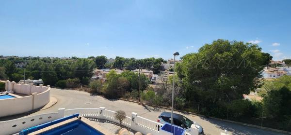 Casa independiente en calle Abedul