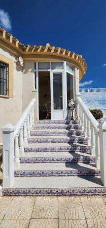 Casa independiente en calle Abedul