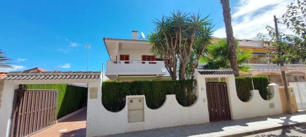 Casa independiente en calle Antonio Aguado, 44