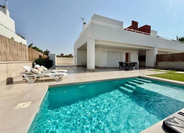 Casa independiente en calle Comunidad Castellano-Mancheg, 13