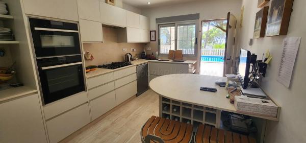 Casa independiente en calle Tilo