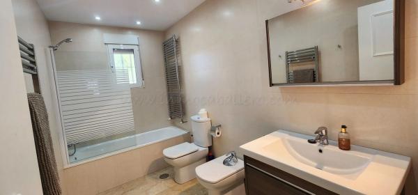 Casa independiente en calle Tilo