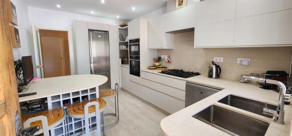 Casa independiente en calle Tilo