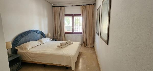 Casa independiente en calle Tilo