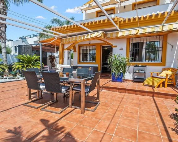 Casa independiente en calle Viena s/n