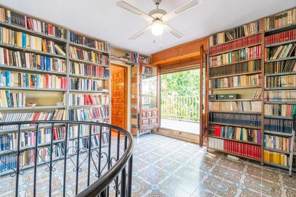 Casa independiente en avenida Pino del p C, 75