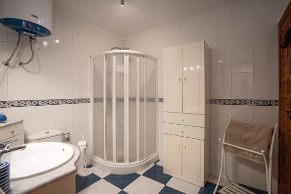 Casa independiente en calle Venecia