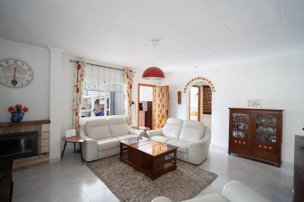 Casa independiente en calle Venecia