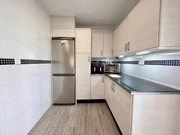 Casa independiente en calle Lirio