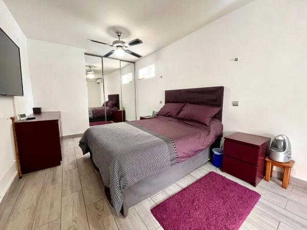 Casa independiente en calle Lirio