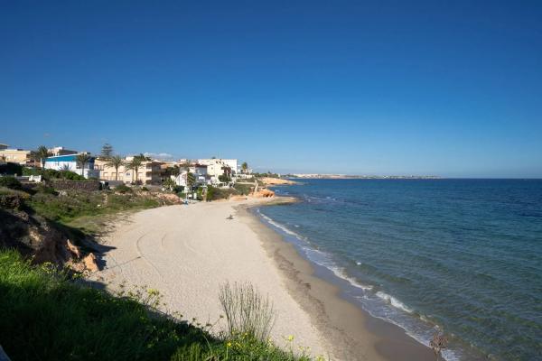 Casa independiente en calle Venecia