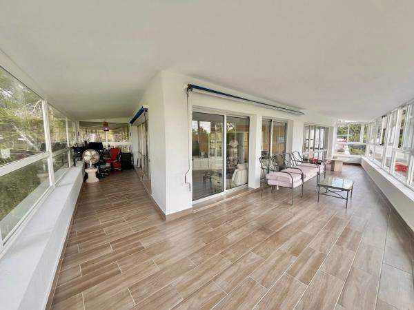 Casa independiente en calle Lirio