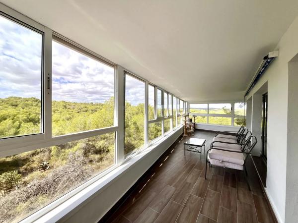 Casa independiente en calle Lirio