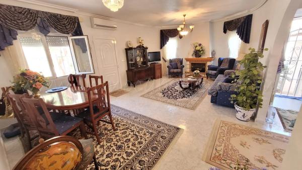 Casa independiente en calle Palmito