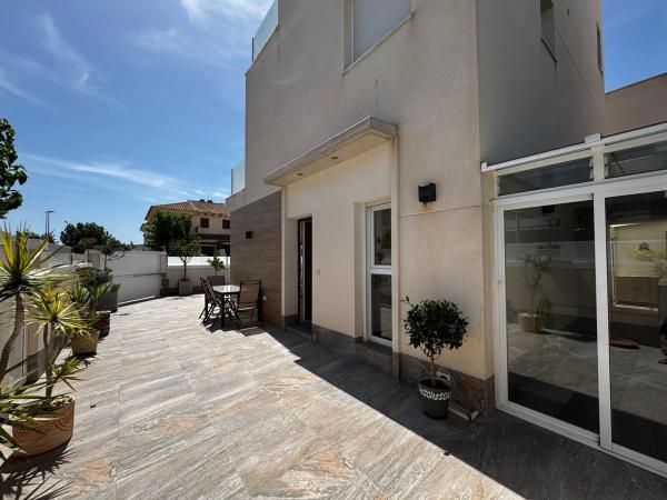 Casa independiente en calle Numancia, 36