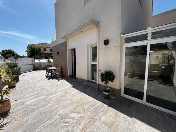 Casa independiente en calle Numancia, 36