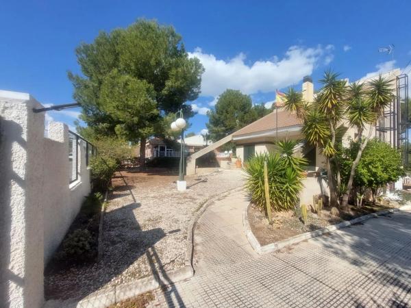 Casa independiente en calle Abedul, 21