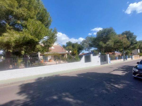 Casa independiente en calle Abedul, 21