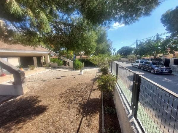 Casa independiente en calle Abedul, 21