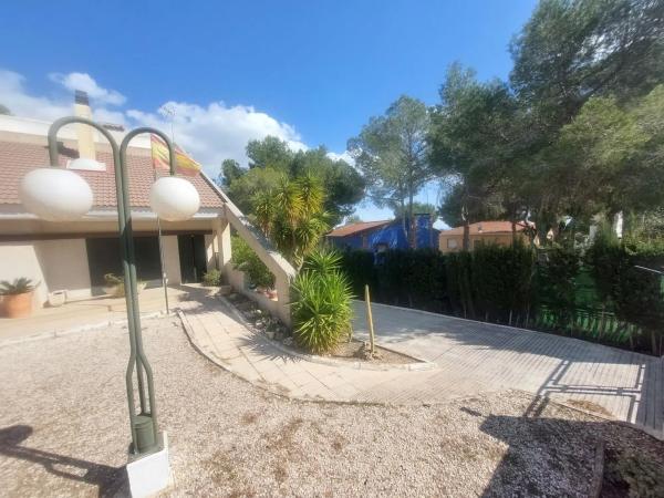 Casa independiente en calle Abedul, 21