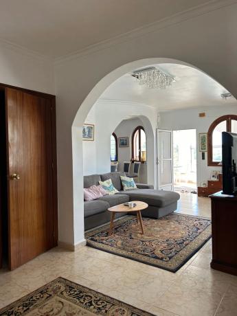 Casa independiente en calle Mimosa