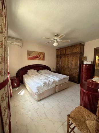 Casa independiente en calle Mimosa