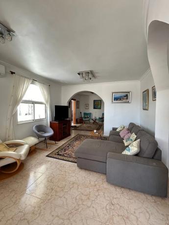 Casa independiente en calle Mimosa