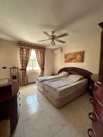 Casa independiente en calle Mimosa