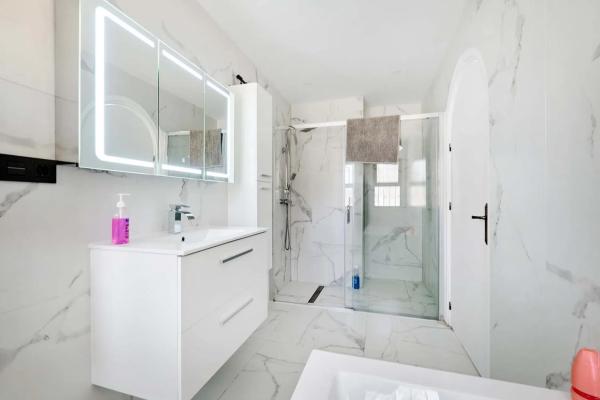 Casa independiente en CL Manzano