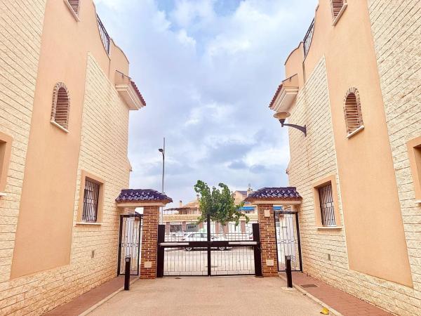 Casa independiente en avenida de Europa