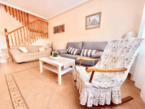 Casa independiente en avenida de Europa