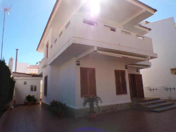 Casa independiente en calle Antonio Aguado