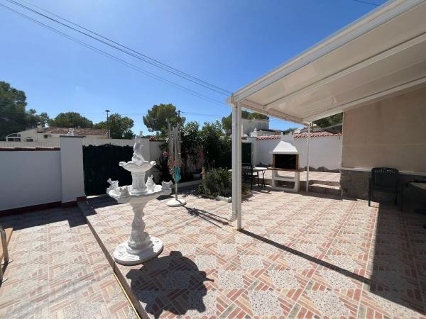 Casa independiente en calle Eucalipto, 11