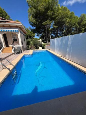 Casa independiente en calle Eucalipto, 11