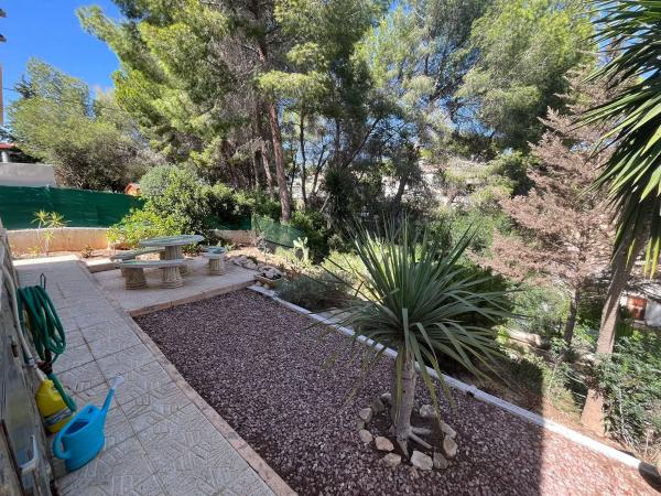 Casa independiente en calle Eucalipto, 11