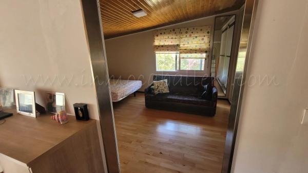 Casa independiente en CL Acacia p C