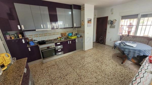 Casa independiente en CL Acacia p C