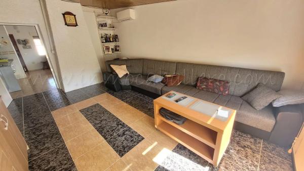 Casa independiente en CL Acacia p C