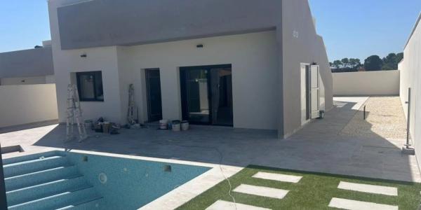 Casa independiente en calle Lentisco