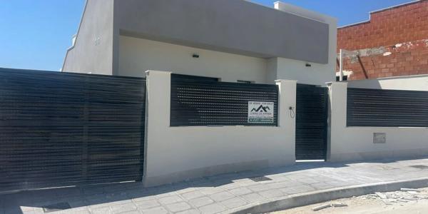 Casa independiente en calle Lentisco