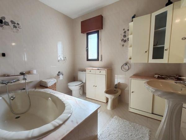 Casa independiente en calle Almendro